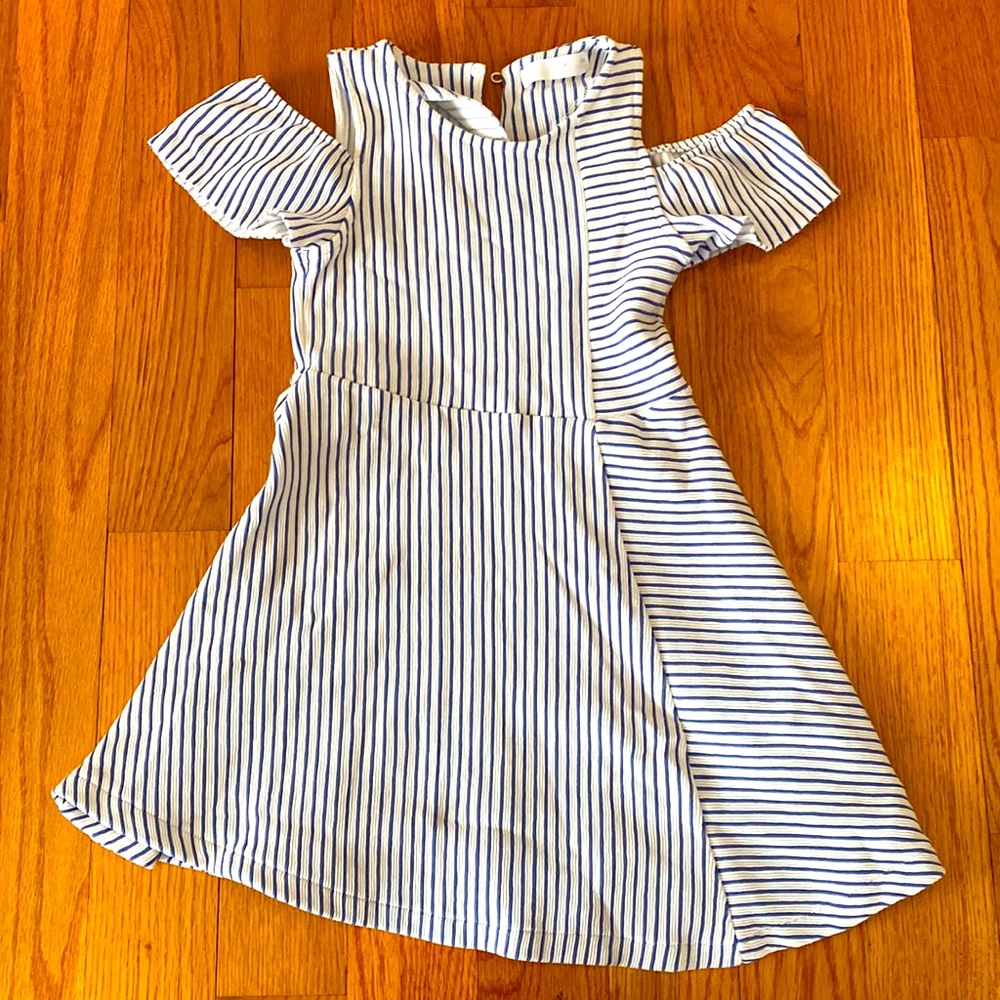 Zara girls size 9 spring dress with open shoulders. White with blue stripes
